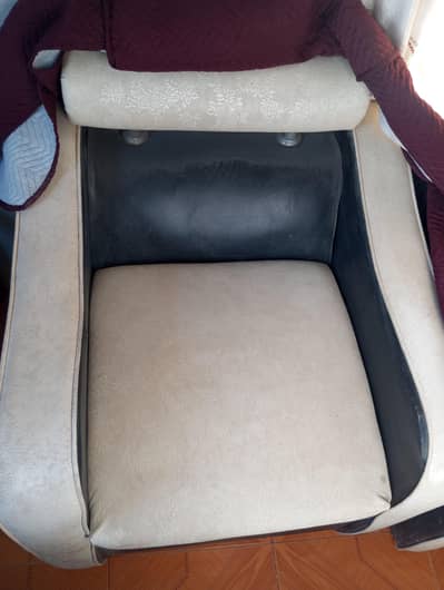 7 seater used sofa with table