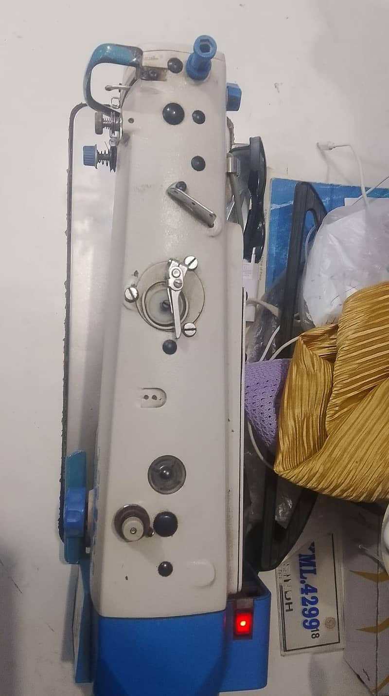 computerized sewing machine 4