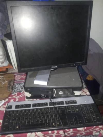 complete desktop with all components.