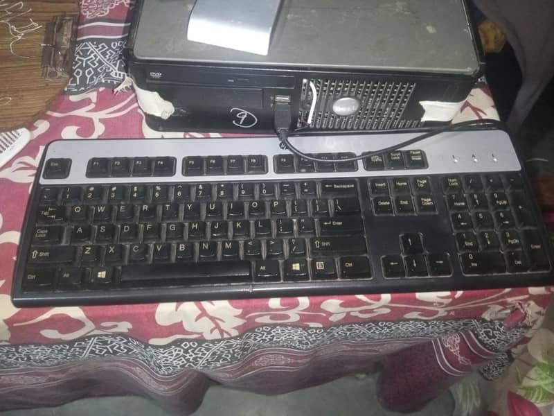 complete desktop with all components. 1