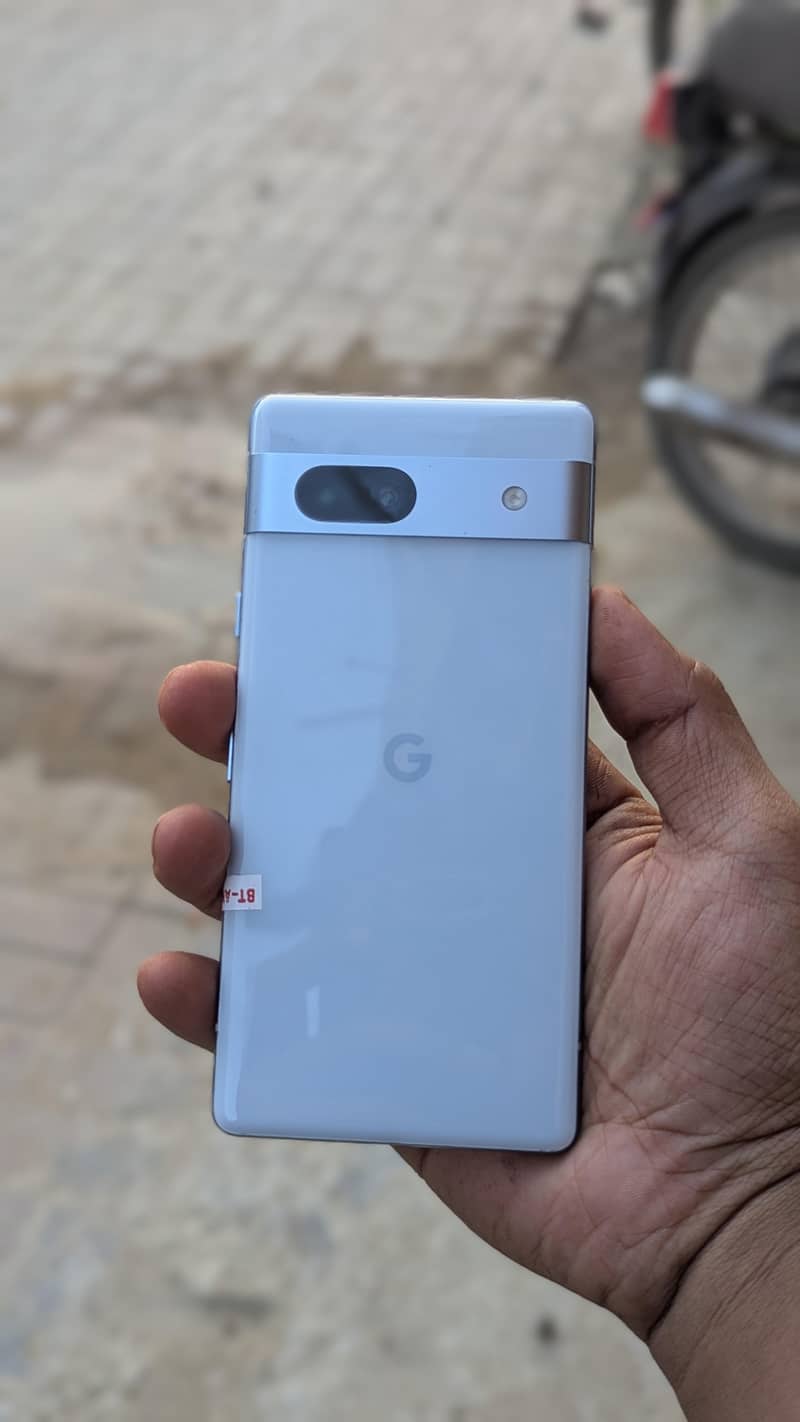 Google pixel 7a 4