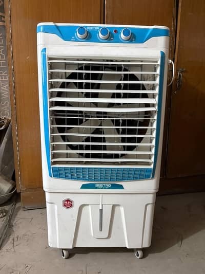 Beetro Room Cooler with freezable gel bottles