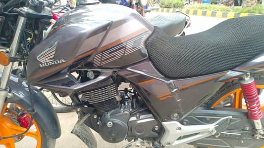 Honda cb 150f silver