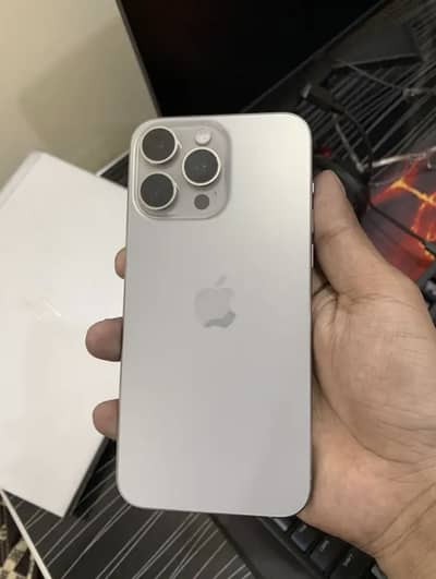 15 pro max 256gb jv 10/10 such like new