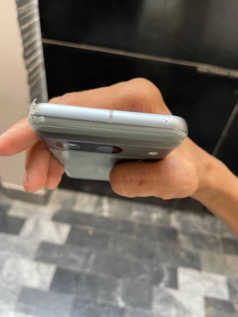 Google pixel 8 3