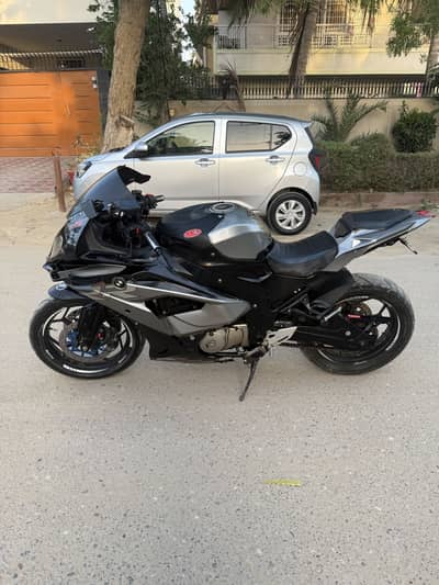 BMW S1000RR
