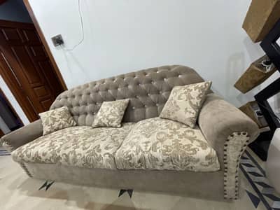 Sofa 5 seater | excellent condition | solid wood and cushioning