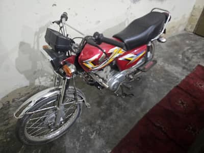 CG 125 2025