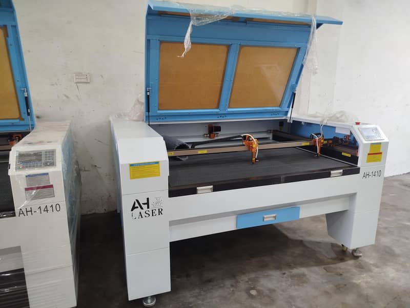 Laser cutting machine 7