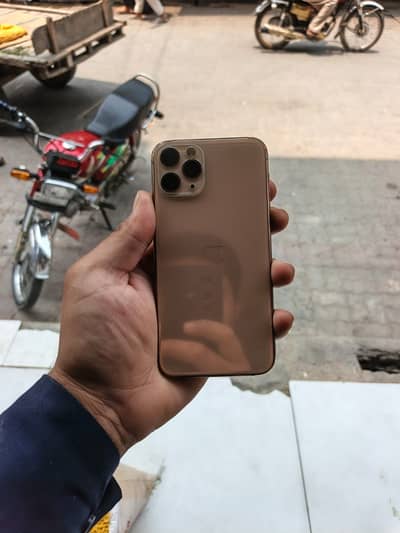 iPhone 11pro 256gb with box Xchange possible phone  03034711549