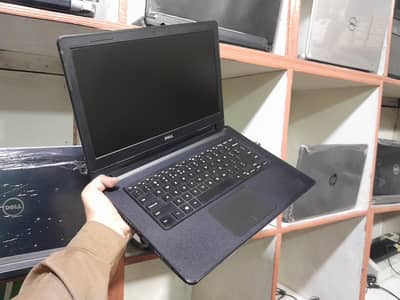 Dell 7th generation core i7 8gb ram 256gb SSD 1 month warranty