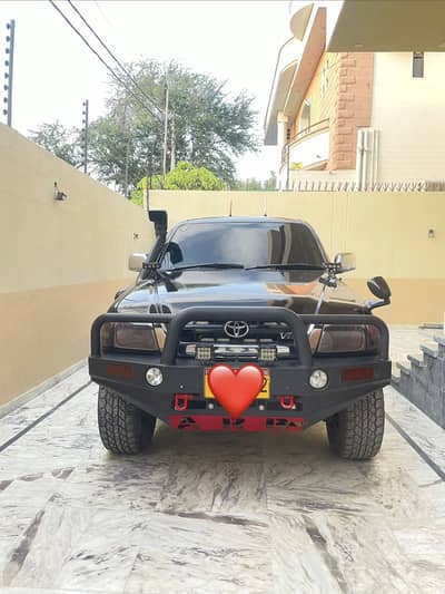 hilux Tiger SR5 V6 3.4 5VZ Genuine auto Pearl black colour