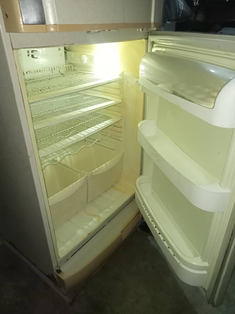 refrigerator 4