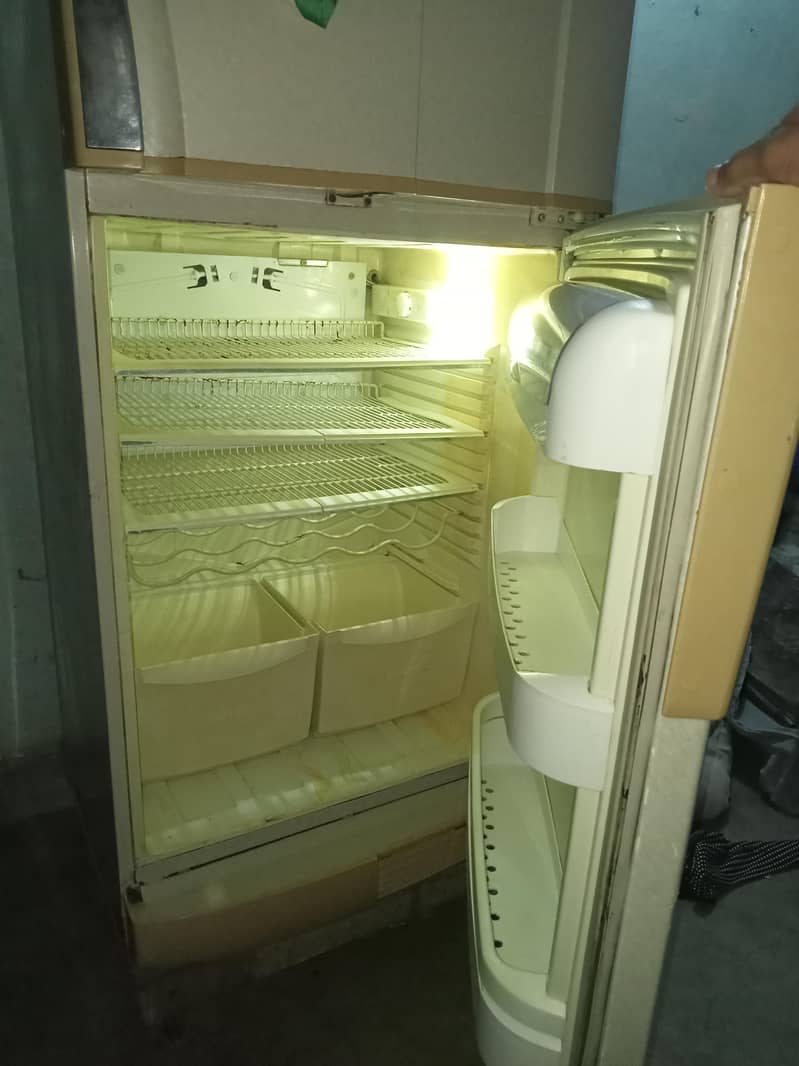 refrigerator 6