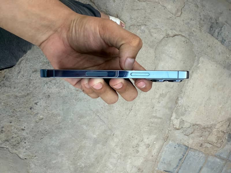Iphone 13 pro 4
