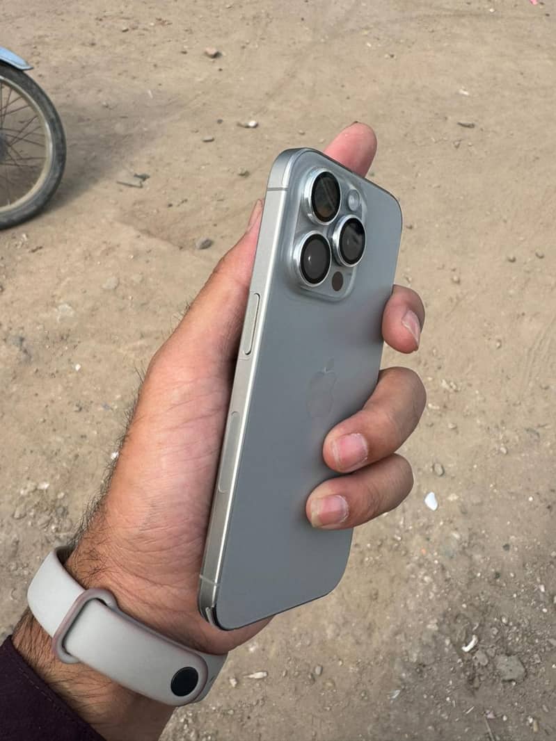iphone 15 pro 1