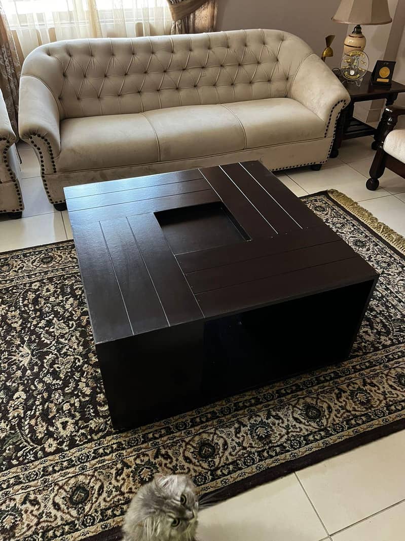 coffee table 0