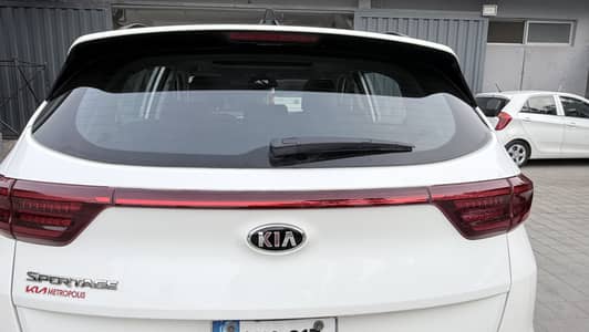 KIA FWD 100000