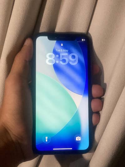 Iphone 11.64gb.   Non pta.    Waterpack.   Urgent sale