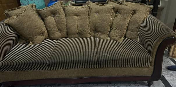6 seater sofa set in good condition for sale