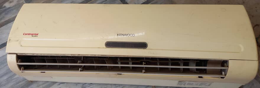 1.5 Ton Split AC for Sale – Good condition