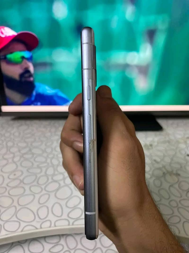 Google Pixel 7A 3