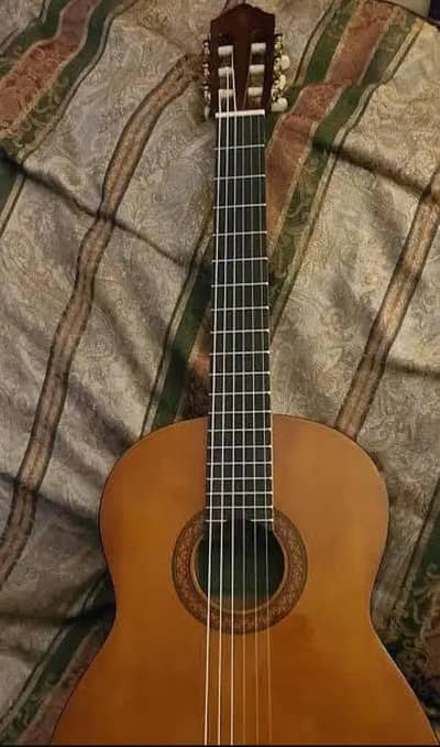 Yamaha c40 made in Indonesia  important Dubai