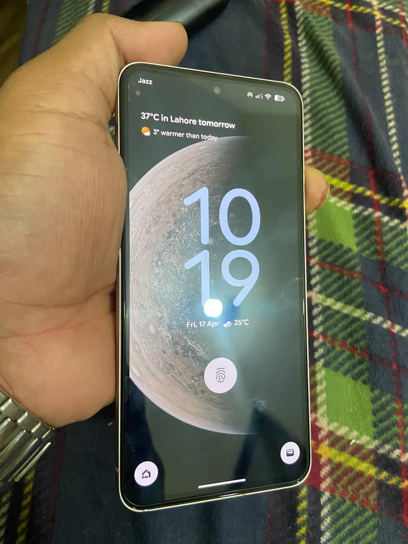 Google pixel 8 1