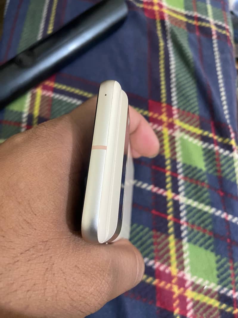 Google pixel 8 4