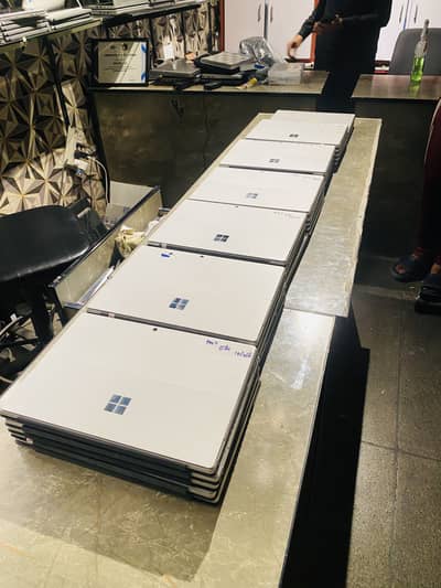 Microsoft surface pro 7 | i5-10th | 8Gb/16Gb | 256Gb ssd | CoD AVAIL
