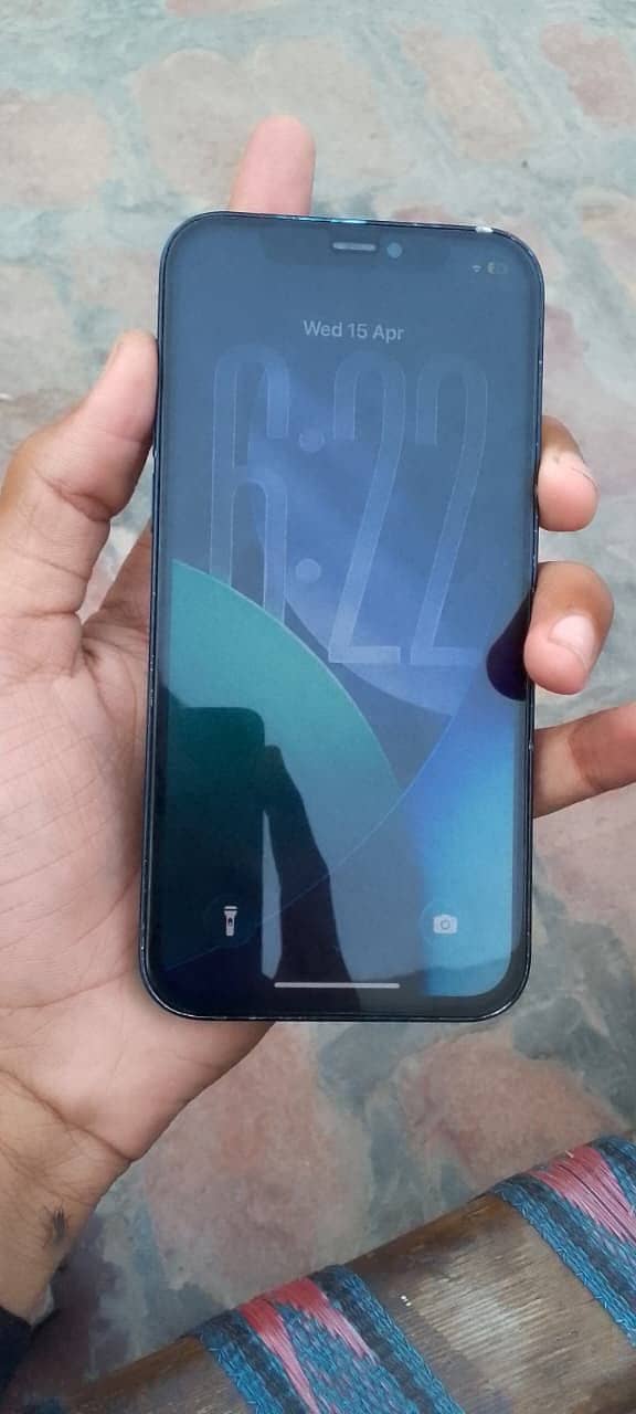 Apple iPhone 12 1