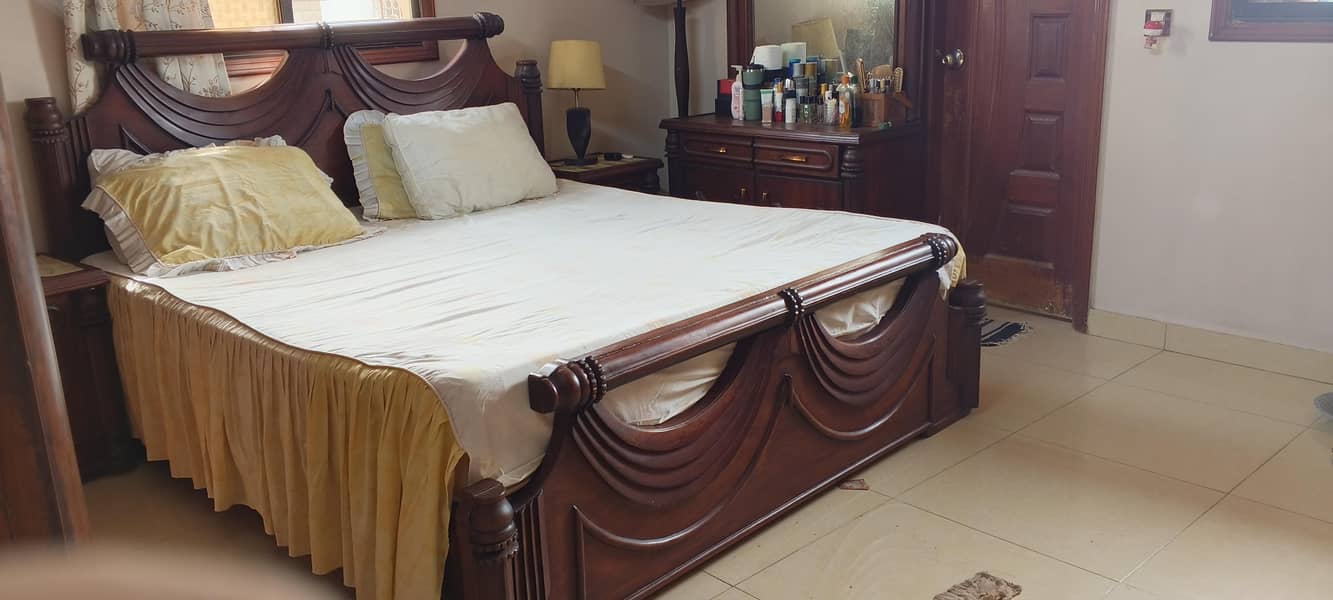 bedroom set 0