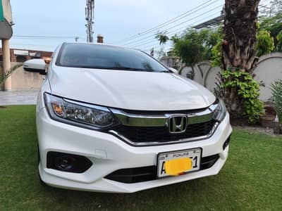 Honda City Aspire 1.5 CVt in totally original and mint condition