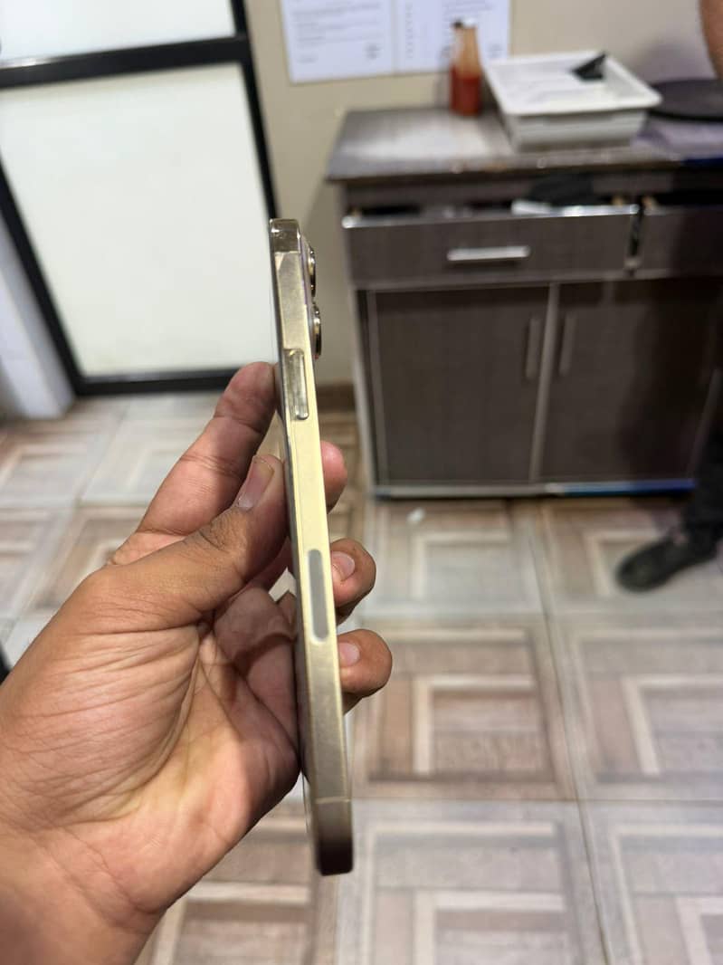 Iphone 13PRO MAX 4