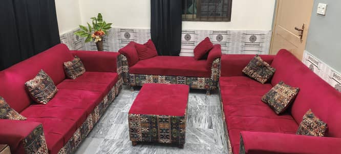 8 seaters sofa with setay