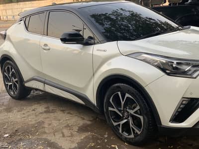 Toyota Chr family used car