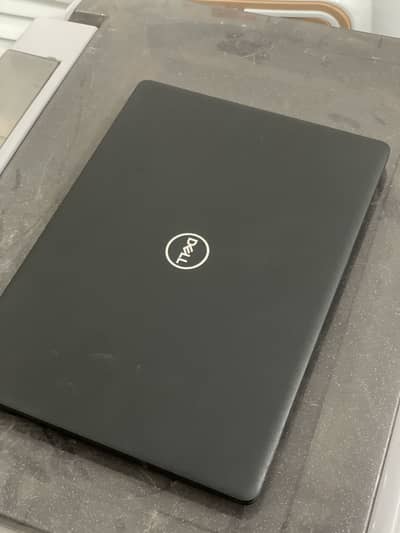 Intel i5 8 gen , RAM 8.00 Gb ,Storage 256 NVME ,
