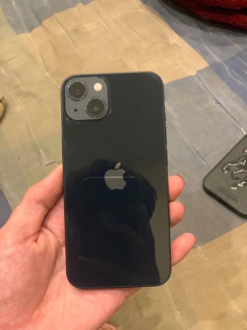 Apple iPhone 13 0