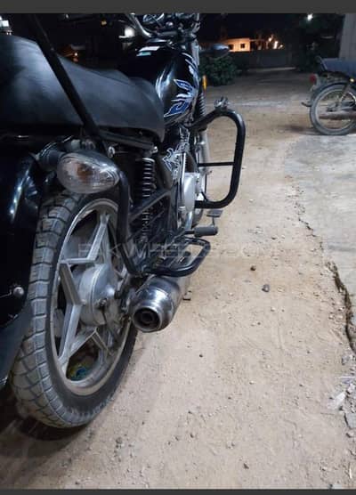 Suzuki GS 150
