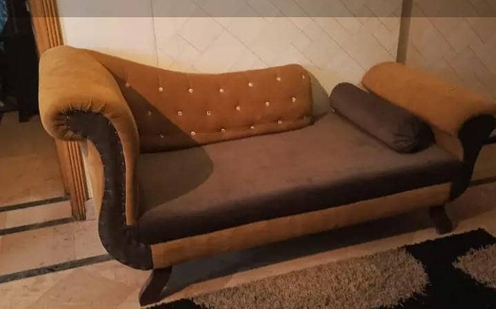 Dewan 2 sofas 0