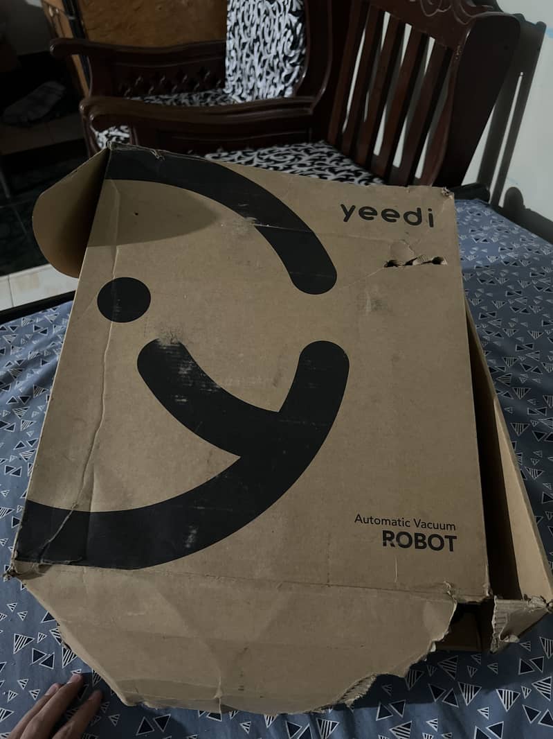 Yeedi automatic Vacuum Robot 0