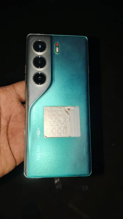 Tecno Camon 40 Pro box charger avaible