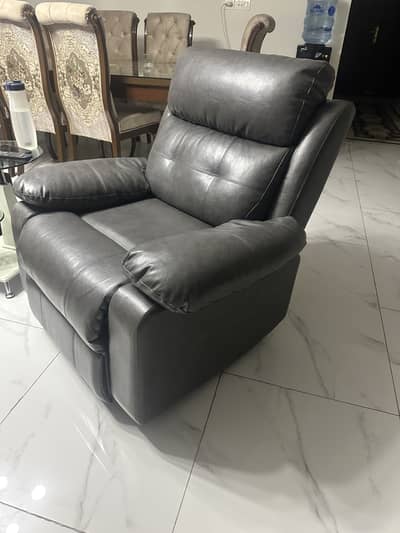 Recliner sofa