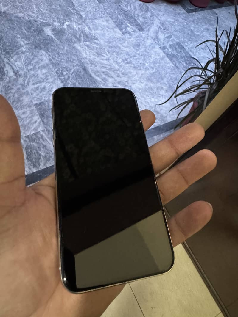 Apple Iphone X 3