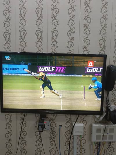 SAMSUNG 32 INCH LED NON SMART