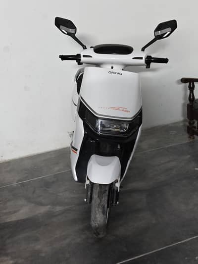 Model :Orevo B2 1000 watt moter condition 10/10