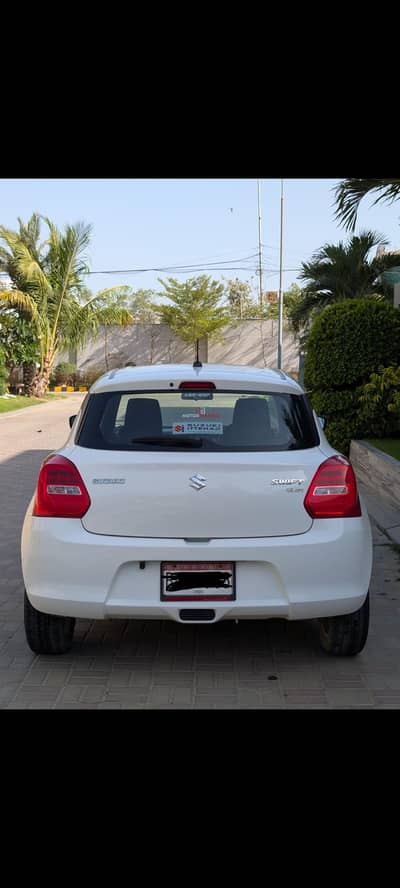 Suzuki Swift GL CVT Model 2022 White full original condition