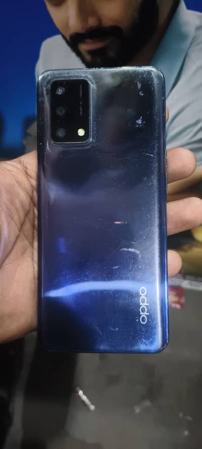 oppo F19 use fone Available