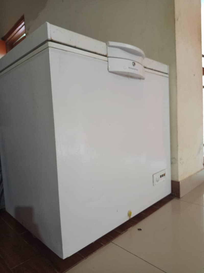 Dawlance deep freezer 0