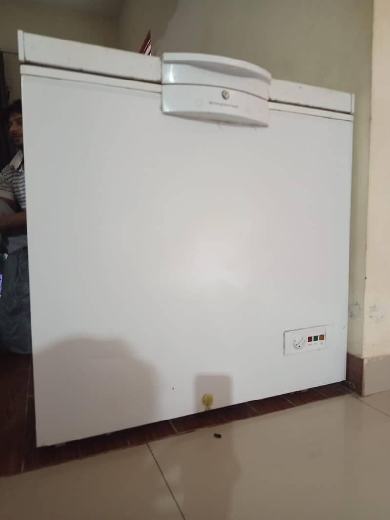 Dawlance deep freezer 3